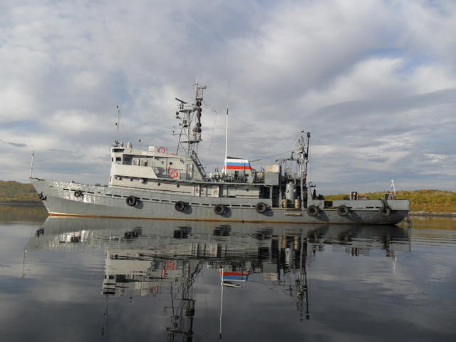 5 мая 2012 года. День водолаза. 130 лет водолазам России. Водолазный катер ВМ-227. 